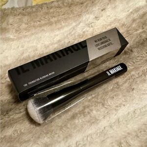 IL MAKIAGE Foundation Blending Brush #100